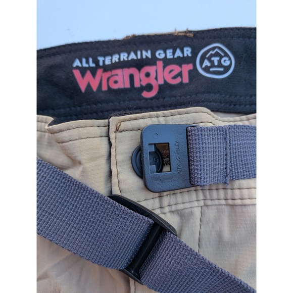Wrangler ATG All Terrain Gear Cargo Pants Khaki Beige Mens 32x30 Outdoor Hiking - Picture 3 of 5